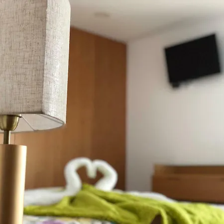 Azenha Do Tio Luís Quarto em Acomodações Particulares *