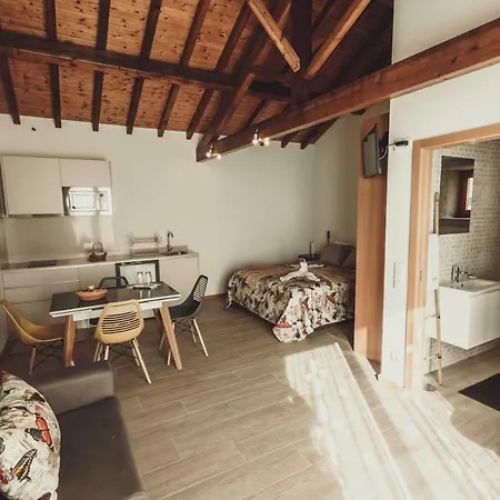 Azenha Do Tio Luís Quarto em Acomodações Particulares *