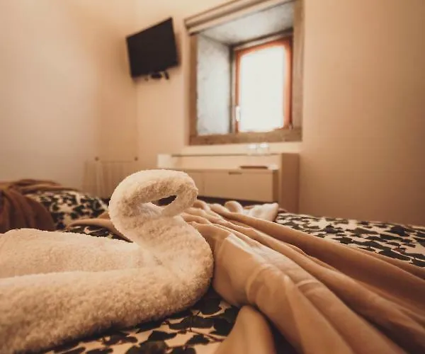 Quarto em Acomodações Particulares Azenha Do Tio Luís