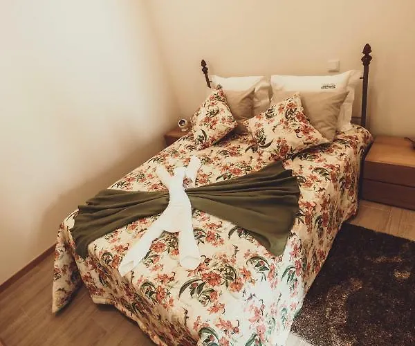 Azenha Do Tio Luís Quarto em Acomodações Particulares *