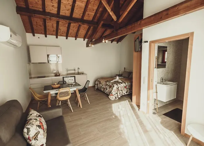 Azenha Do Tio Luís Quarto em Acomodações Particulares *