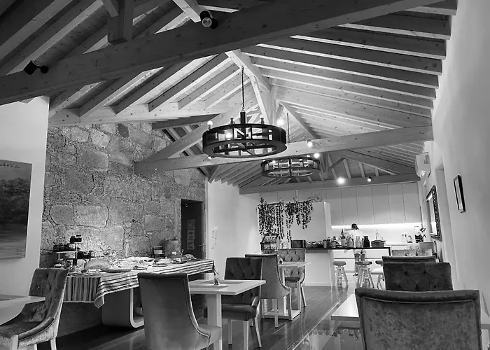 Azenha Do Tio Luis كامينيا